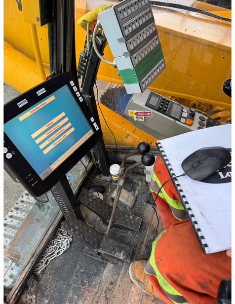 Bauer BG 24 H - Drilling rig: picture 4 Bauer BG 24 H - Drilling rig: picture 4