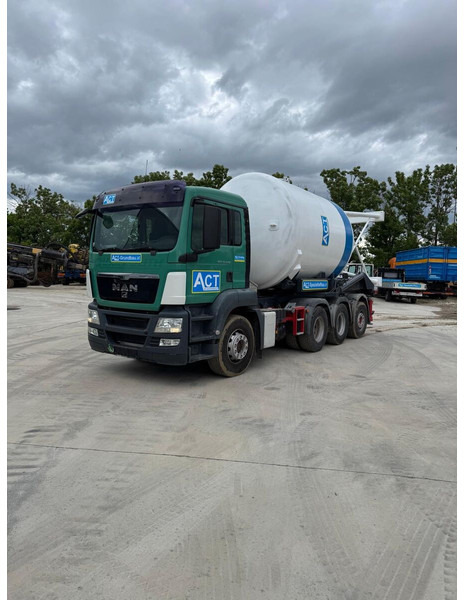 MAN TGS 32 - 440 - Skip loader truck: picture 1 MAN TGS 32 - 440 - Skip loader truck: picture 1