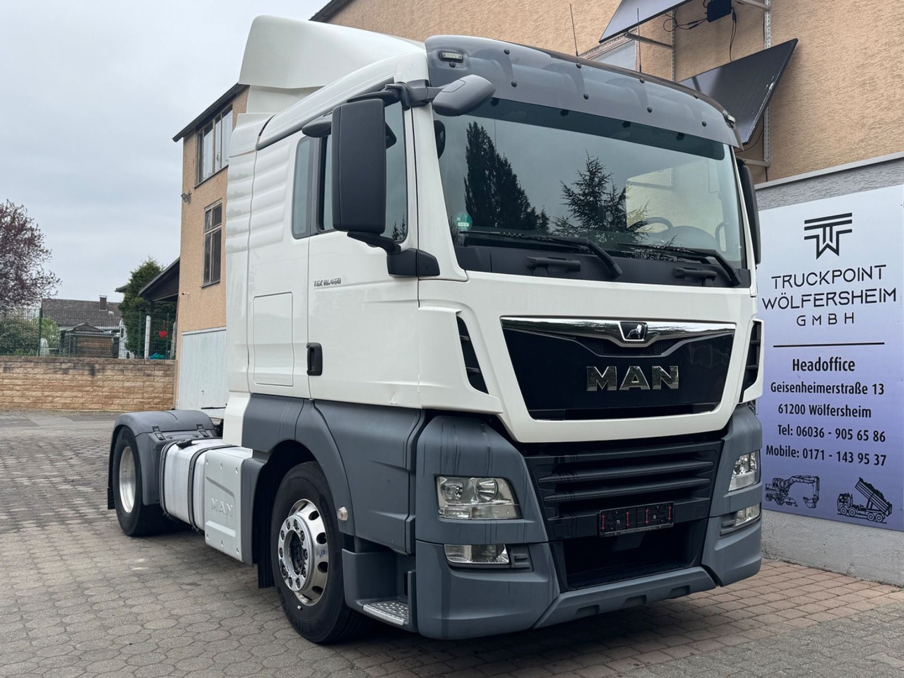 MAN TGX 18.460 XL /1xBett/Retarder/Voll-Spoiler - Tractor unit: picture 1 MAN TGX 18.460 XL /1xBett/Retarder/Voll-Spoiler - Tractor unit: picture 1