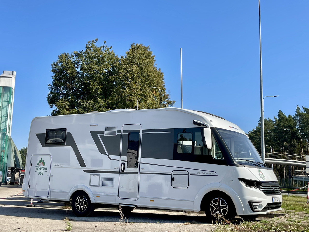 ADRIA Sonic Plus 700SL - Integrated motorhome: picture 2 ADRIA Sonic Plus 700SL - Integrated motorhome: picture 2