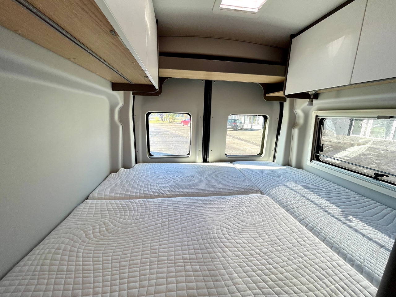 Camper van LMC Innovan 590C: picture 10