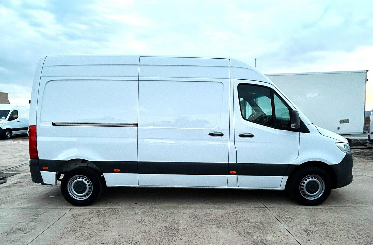 Mercedes Sprinter 314 cdi 37/35 L2H2 - Panel van: picture 4 Mercedes Sprinter 314 cdi 37/35 L2H2 - Panel van: picture 4