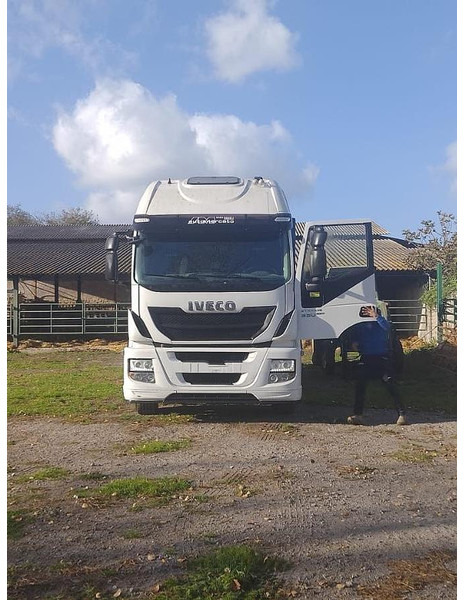 Iveco STRALIS 330 EEV - Dropside/ Flatbed semi-trailer: picture 3 Iveco STRALIS 330 EEV - Dropside/ Flatbed semi-trailer: picture 3