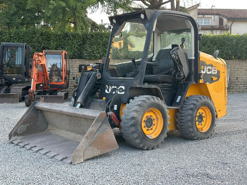 JCB 225 - Compact track loader: picture 2 JCB 225 - Compact track loader: picture 2