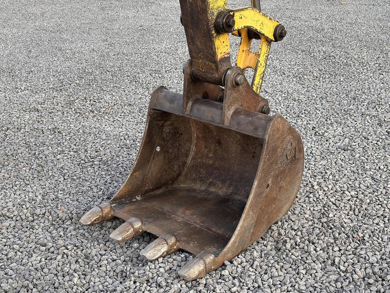 Mini excavator Komatsu PC20MR-2: picture 8