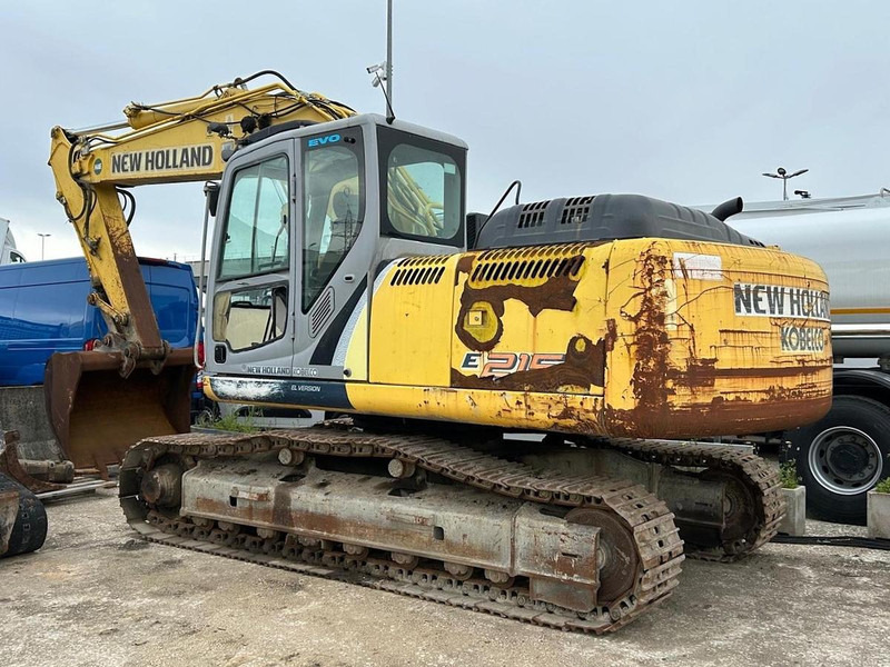 New Holland E215B - Excavator: picture 2 New Holland E215B - Excavator: picture 2