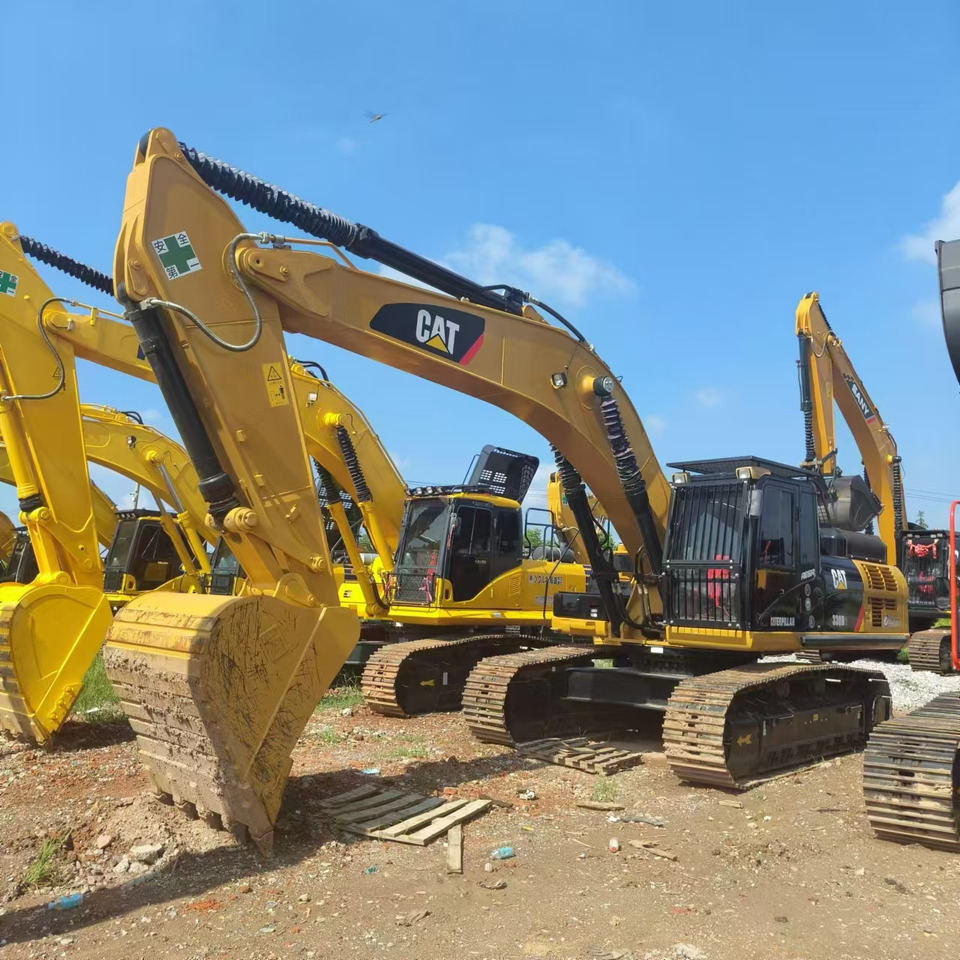 CATERPILLAR 330D2 - Crawler excavator: picture 1 CATERPILLAR 330D2 - Crawler excavator: picture 1