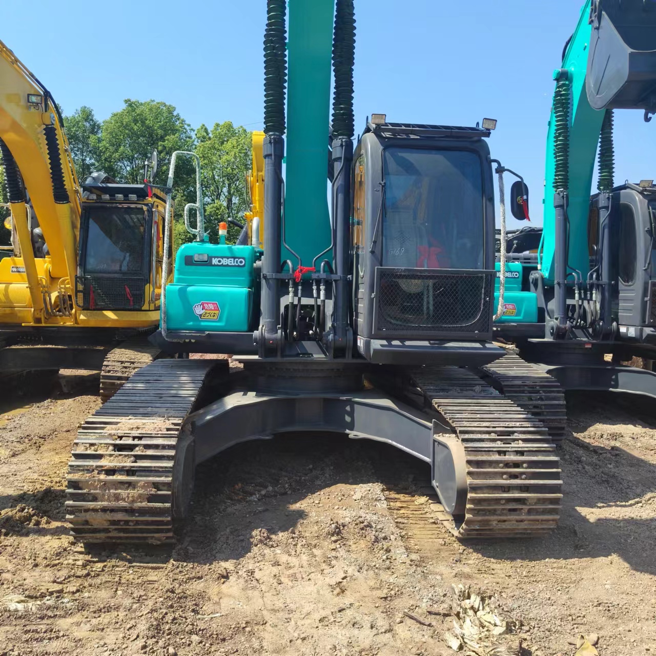 KOBELCO SK200D - Crawler excavator: picture 2 KOBELCO SK200D - Crawler excavator: picture 2