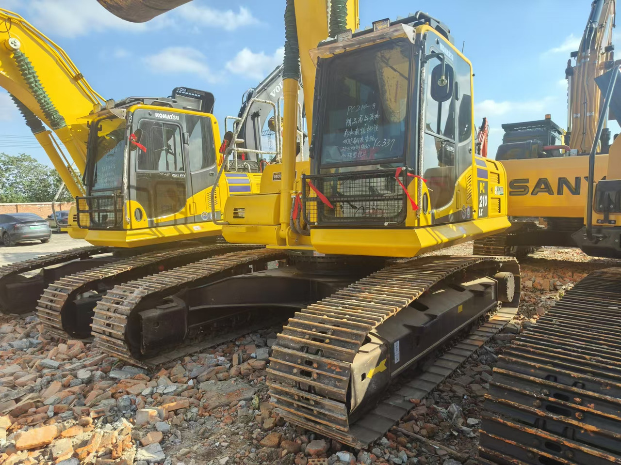 KOMATSU PC210LC-8 - Crawler excavator: picture 4 KOMATSU PC210LC-8 - Crawler excavator: picture 4