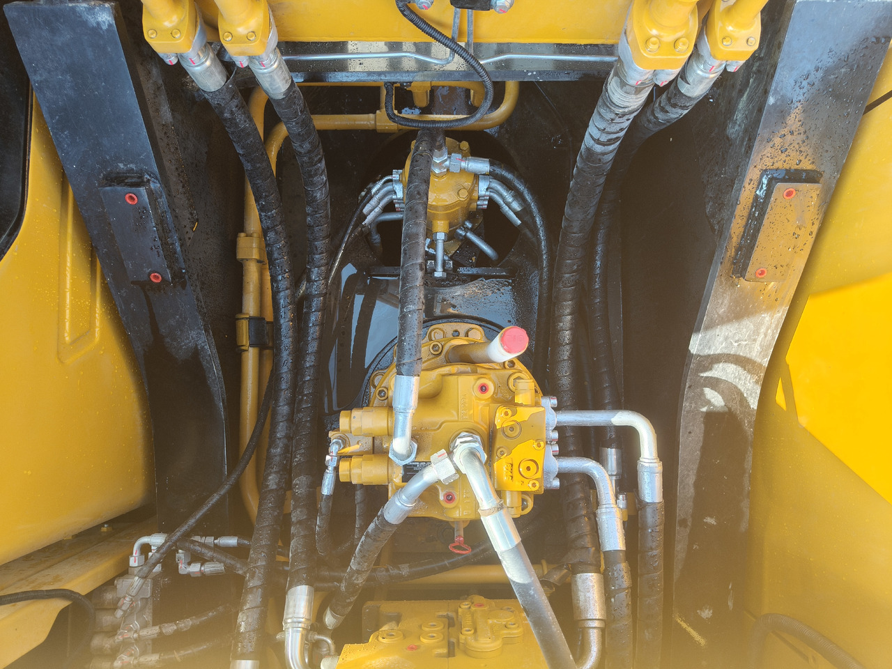 Crawler excavator SANY SY265C: picture 17