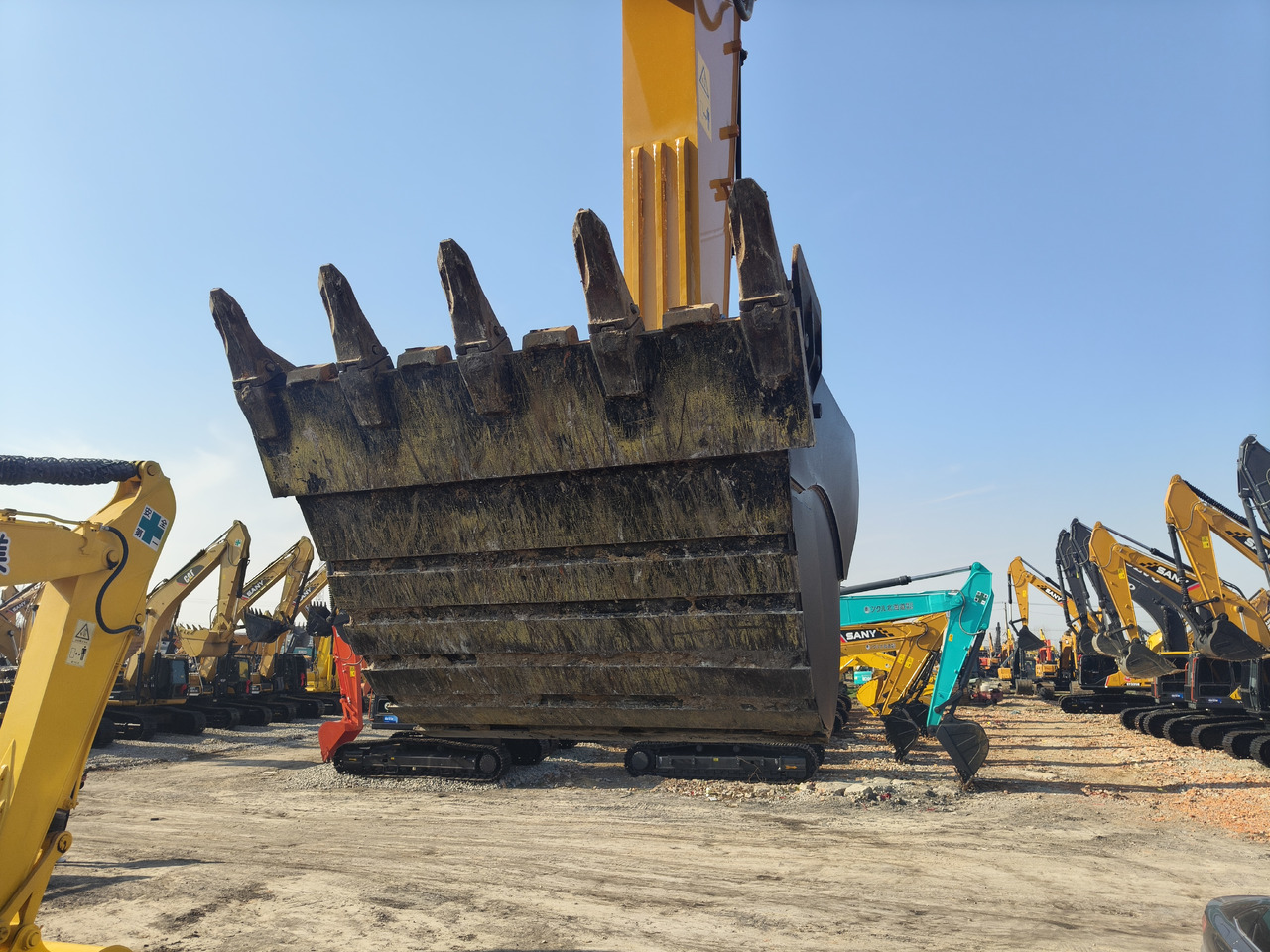 Crawler excavator SANY SY265C: picture 8