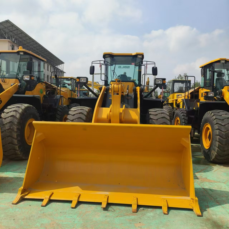 SDLG L956F - Wheel loader: picture 3 SDLG L956F - Wheel loader: picture 3