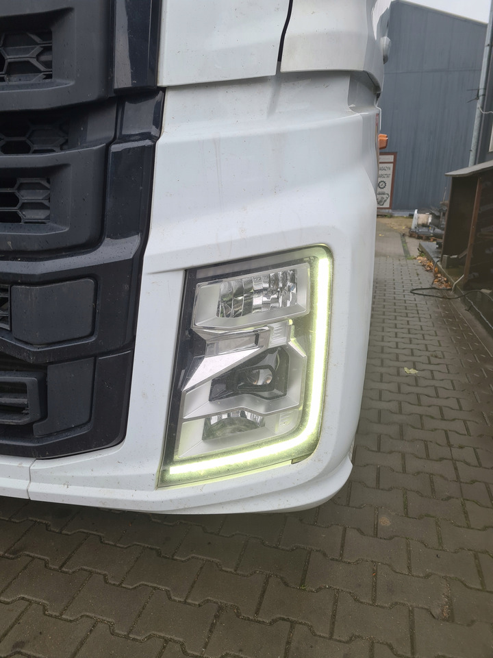 FORD F-MAX 500 TRUCKS PRZÓD KOMPLETNY LAMPA XENON LED GRILL BELKA - Bumper for Truck: picture 4 FORD F-MAX 500 TRUCKS PRZÓD KOMPLETNY LAMPA XENON LED GRILL BELKA - Bumper for Truck: picture 4