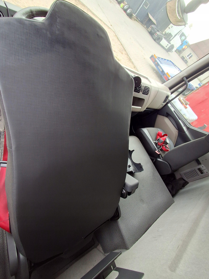 FOTEL KIEROWCY RENAULT GAMA D - Seat for Truck: picture 4 FOTEL KIEROWCY RENAULT GAMA D - Seat for Truck: picture 4