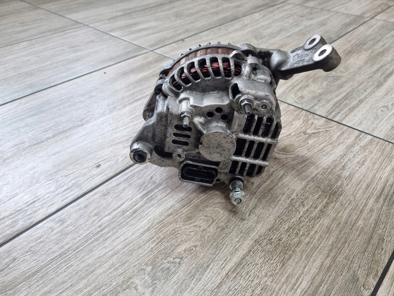 MITSUBISHI ALTERNATOR FORD F-MAX TRUCKS 500 - Alternator for Truck: picture 2 MITSUBISHI ALTERNATOR FORD F-MAX TRUCKS 500 - Alternator for Truck: picture 2