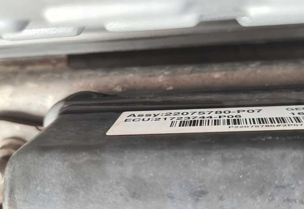 RADAR DISTRONIK CZUJNIK SENSOR RENAULT GAMA T C K D RANGE VOLVO FH 4 FM 4 22075780 - P07 21723744 - P06 - Sensor: picture 3 RADAR DISTRONIK CZUJNIK SENSOR RENAULT GAMA T C K D RANGE VOLVO FH 4 FM 4 22075780 - P07 21723744 - P06 - Sensor: picture 3
