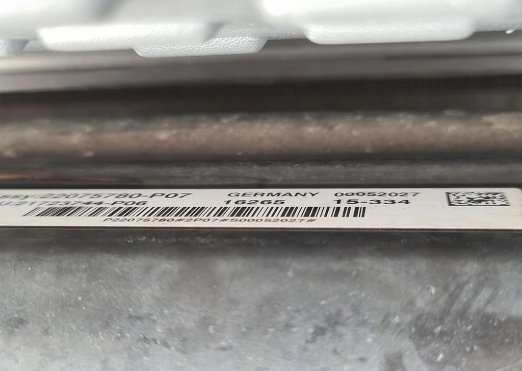 RADAR DISTRONIK CZUJNIK SENSOR RENAULT GAMA T C K D RANGE VOLVO FH 4 FM 4 22075780 - P07 21723744 - P06 - Sensor: picture 4 RADAR DISTRONIK CZUJNIK SENSOR RENAULT GAMA T C K D RANGE VOLVO FH 4 FM 4 22075780 - P07 21723744 - P06 - Sensor: picture 4