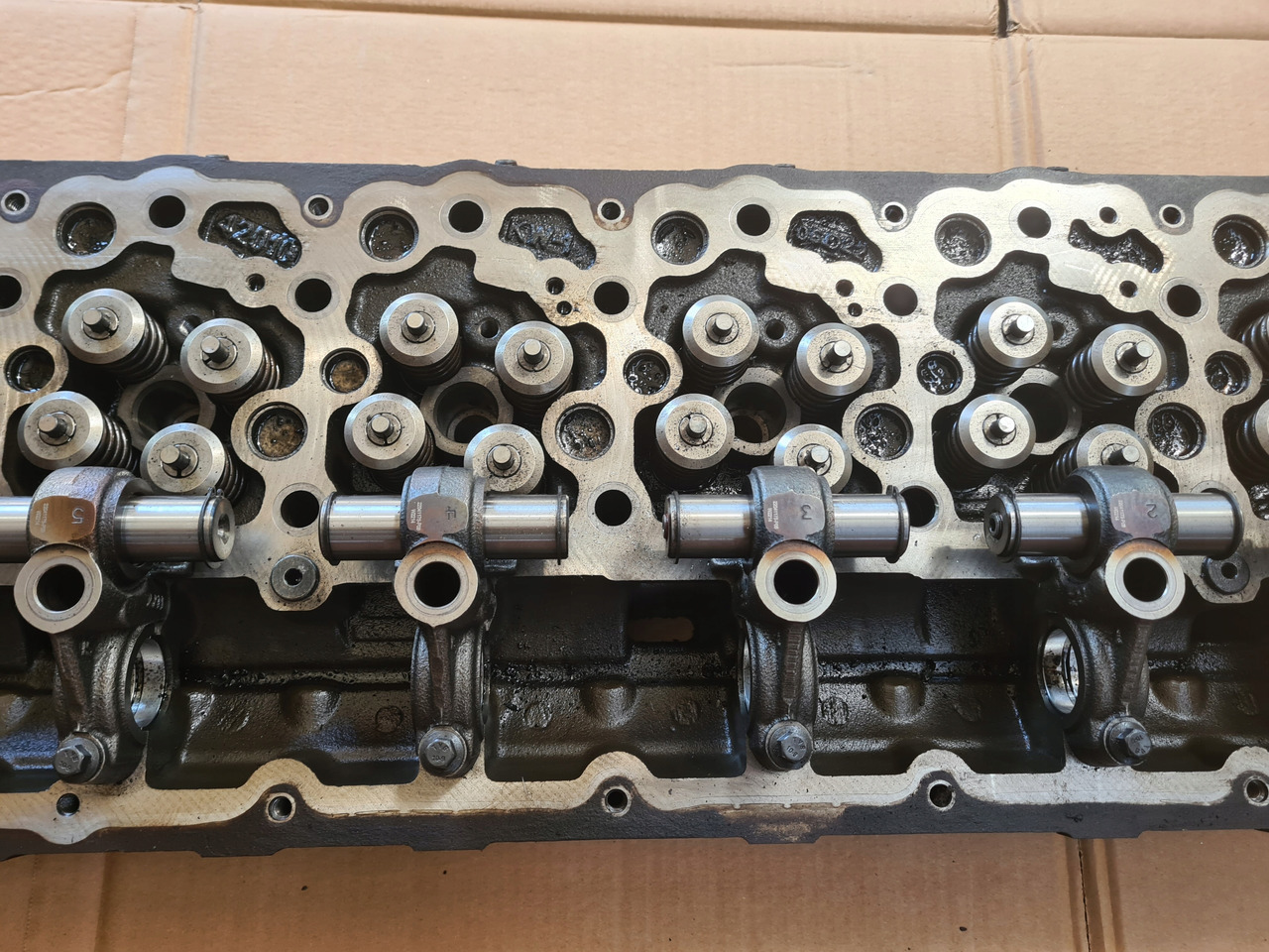 RENAULT GŁOWICA SILNIKA RENAULT GAMA D WIDE DTI 8 VOLVO FL FE D8K - Cylinder head: picture 4 RENAULT GŁOWICA SILNIKA RENAULT GAMA D WIDE DTI 8 VOLVO FL FE D8K - Cylinder head: picture 4