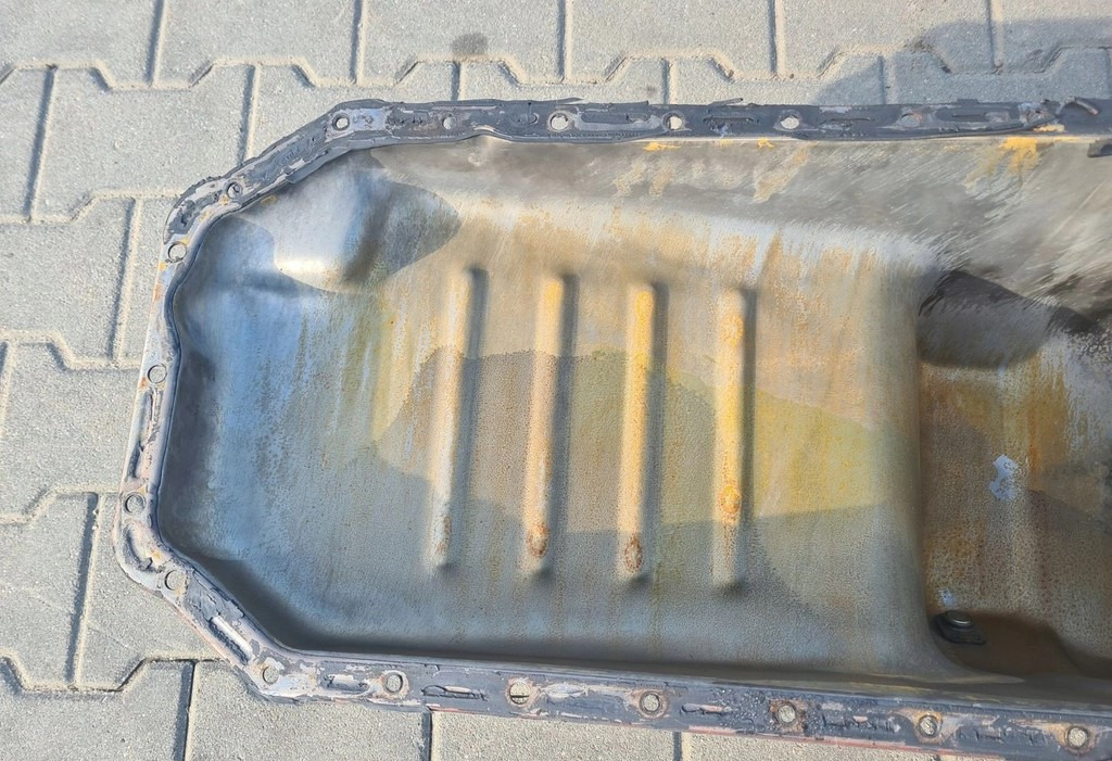 RENAULT MIDLUM PREMIUM DXI 7 VOLVO FL FE - Oil pan: picture 2 RENAULT MIDLUM PREMIUM DXI 7 VOLVO FL FE - Oil pan: picture 2