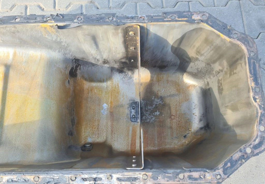 RENAULT MIDLUM PREMIUM DXI 7 VOLVO FL FE - Oil pan: picture 3 RENAULT MIDLUM PREMIUM DXI 7 VOLVO FL FE - Oil pan: picture 3