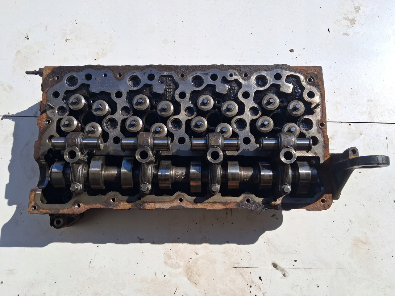 RENAULT Z WAŁKIEM ROZRZĄDU RENAULT GAMA D DTI 5 VOLVO FL D5K EURO 6 - Cylinder head: picture 1 RENAULT Z WAŁKIEM ROZRZĄDU RENAULT GAMA D DTI 5 VOLVO FL D5K EURO 6 - Cylinder head: picture 1