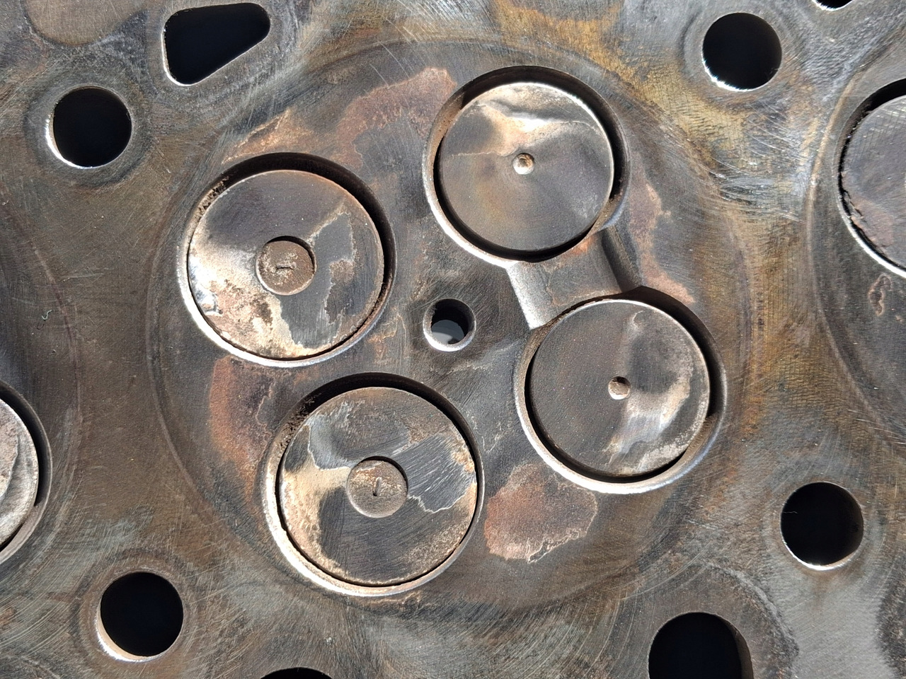 RENAULT Z WAŁKIEM ROZRZĄDU RENAULT GAMA D DTI 5 VOLVO FL D5K EURO 6 - Cylinder head: picture 5 RENAULT Z WAŁKIEM ROZRZĄDU RENAULT GAMA D DTI 5 VOLVO FL D5K EURO 6 - Cylinder head: picture 5