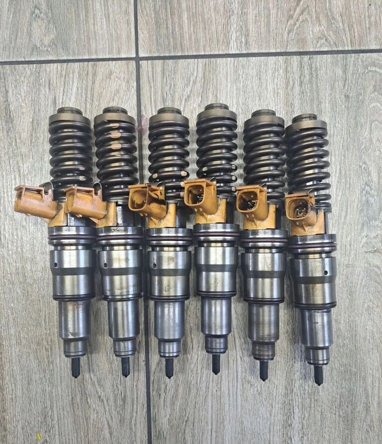 Renault POMPO E POMPOWTRYSKI MAGNUM DXI VOLVO FM FH 21340616 Renault RENAULT MAGNUM DXI VOLVO FM FH 21340616 - Injector for Truck: picture 1 Renault POMPO E POMPOWTRYSKI MAGNUM DXI VOLVO FM FH 21340616 Renault RENAULT MAGNUM DXI VOLVO FM FH 21340616 - Injector for Truck: picture 1