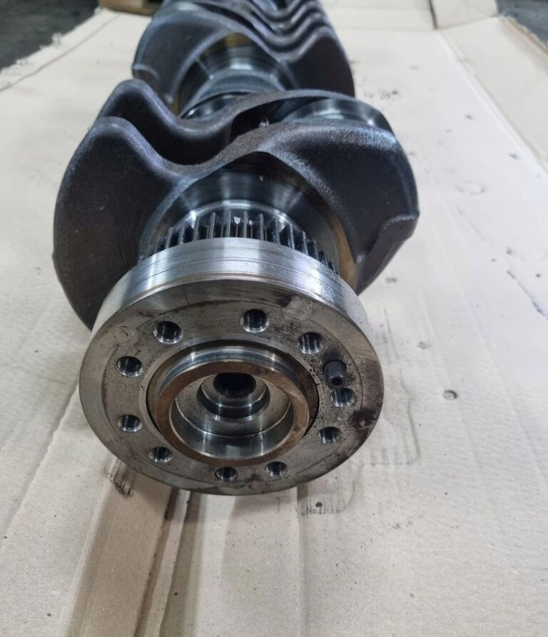 Renault VOLVO FL FE MIDLUM PREMIUM DXI 7 D7F. 21460971 Renault ,Volvo - Crankshaft for Truck: picture 3 Renault VOLVO FL FE MIDLUM PREMIUM DXI 7 D7F. 21460971 Renault ,Volvo - Crankshaft for Truck: picture 3