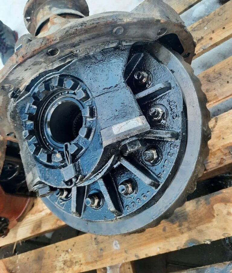 Renault WKŁAD MOSTU DYFER GŁÓWKA MOSTU MIDLUM VOLVO FL AUTOMOTIVE 3.31. 1/331 Renault OE - Differential gear for Truck: picture 1 Renault WKŁAD MOSTU DYFER GŁÓWKA MOSTU MIDLUM VOLVO FL AUTOMOTIVE 3.31. 1/331 Renault OE - Differential gear for Truck: picture 1
