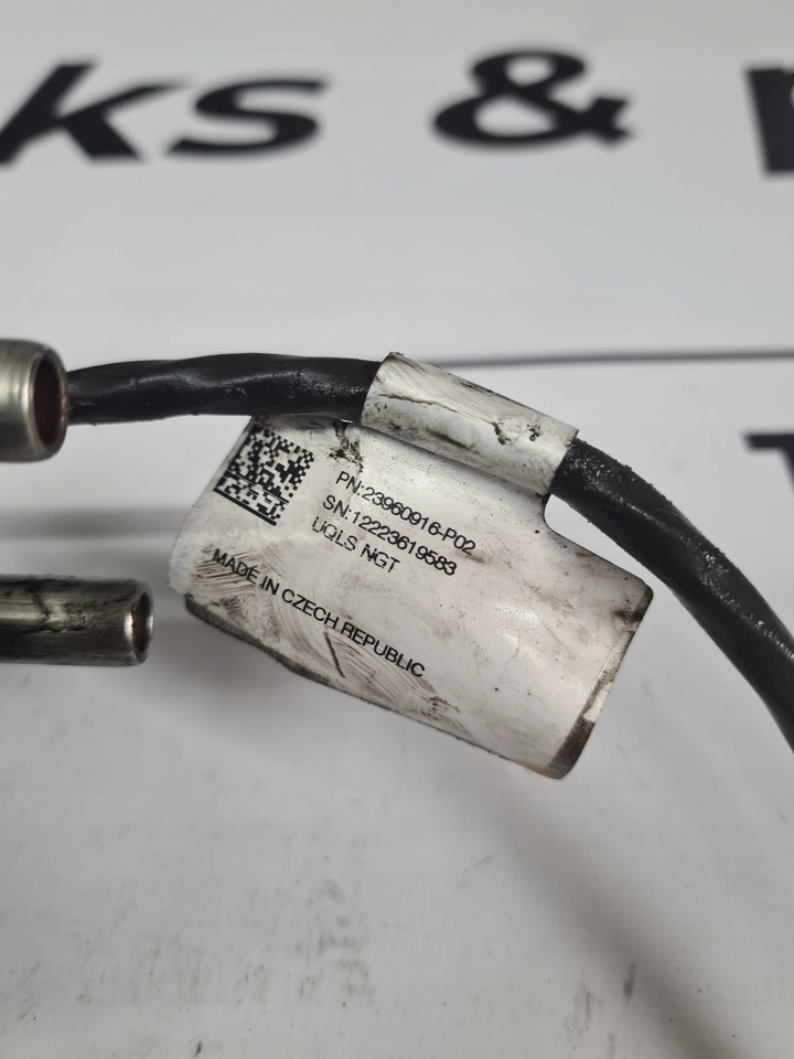 SMOK ADBLUE Z CZUJNIKIEM JAKOŚCI RENAULT GAMA VOLVO FH 4 LIFT FH 5 LOW DECK - Exhaust system for Truck: picture 4 SMOK ADBLUE Z CZUJNIKIEM JAKOŚCI RENAULT GAMA VOLVO FH 4 LIFT FH 5 LOW DECK - Exhaust system for Truck: picture 4