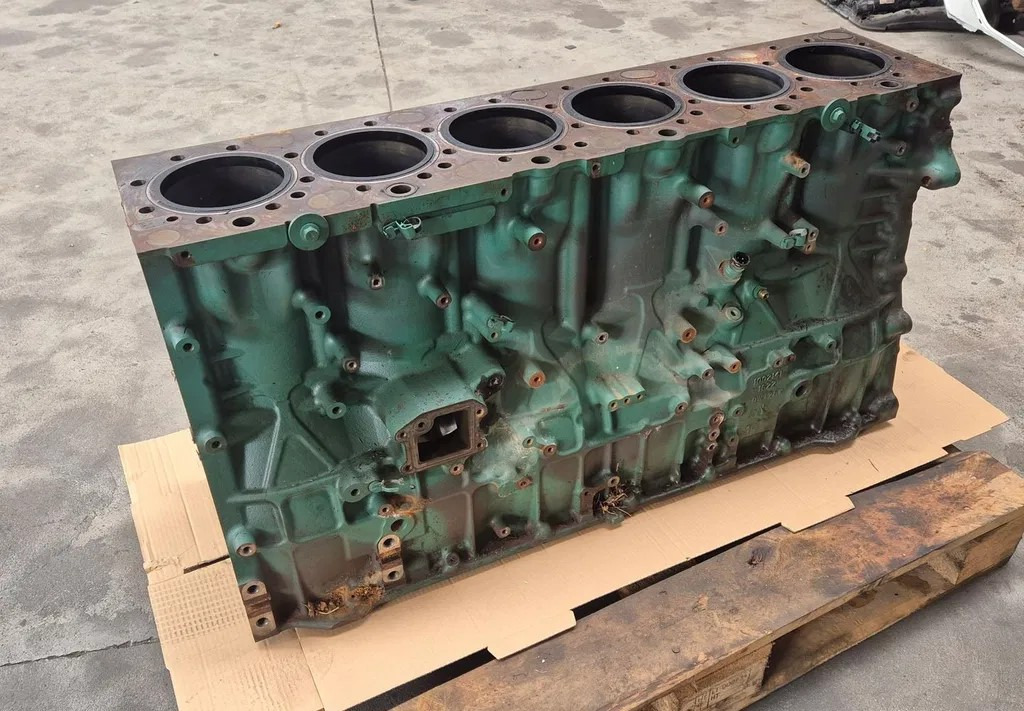 VOLVO BLOK SILNIKA VOLVO FH 4 FH 5 D13K K5 - Cylinder block: picture 1 VOLVO BLOK SILNIKA VOLVO FH 4 FH 5 D13K K5 - Cylinder block: picture 1
