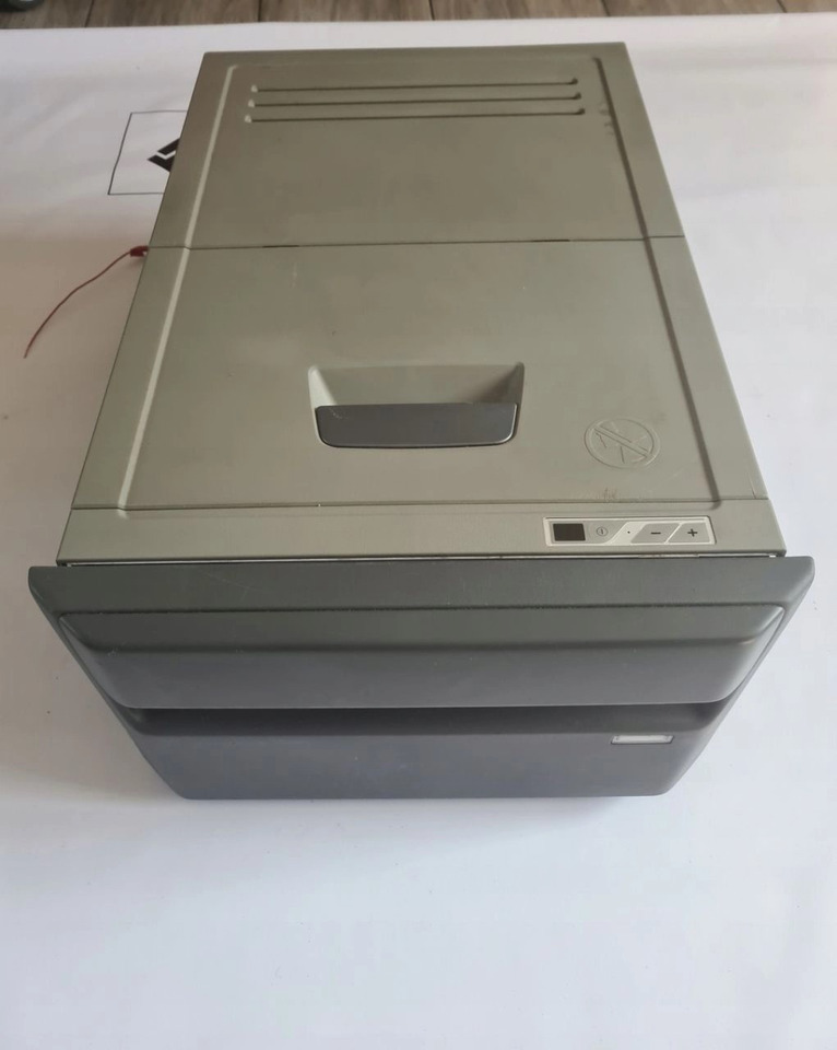 VOLVO LODÓWKA CHŁODZIARKA VOLVO FH 13 LIFT - Cab and interior for Truck: picture 2 VOLVO LODÓWKA CHŁODZIARKA VOLVO FH 13 LIFT - Cab and interior for Truck: picture 2