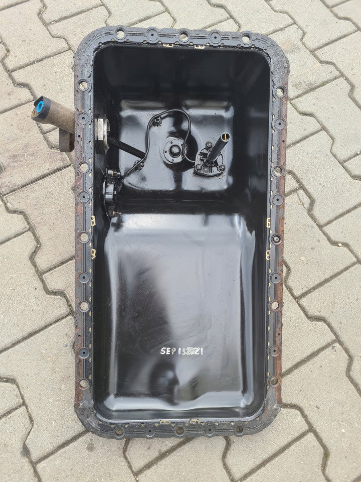 VOLVO MISA MISKA OLEJOWA SILNIKA RENAULT GAMA D DTI 5 VOLVO FL FE D5K - Oil pan for Truck: picture 4 VOLVO MISA MISKA OLEJOWA SILNIKA RENAULT GAMA D DTI 5 VOLVO FL FE D5K - Oil pan for Truck: picture 4