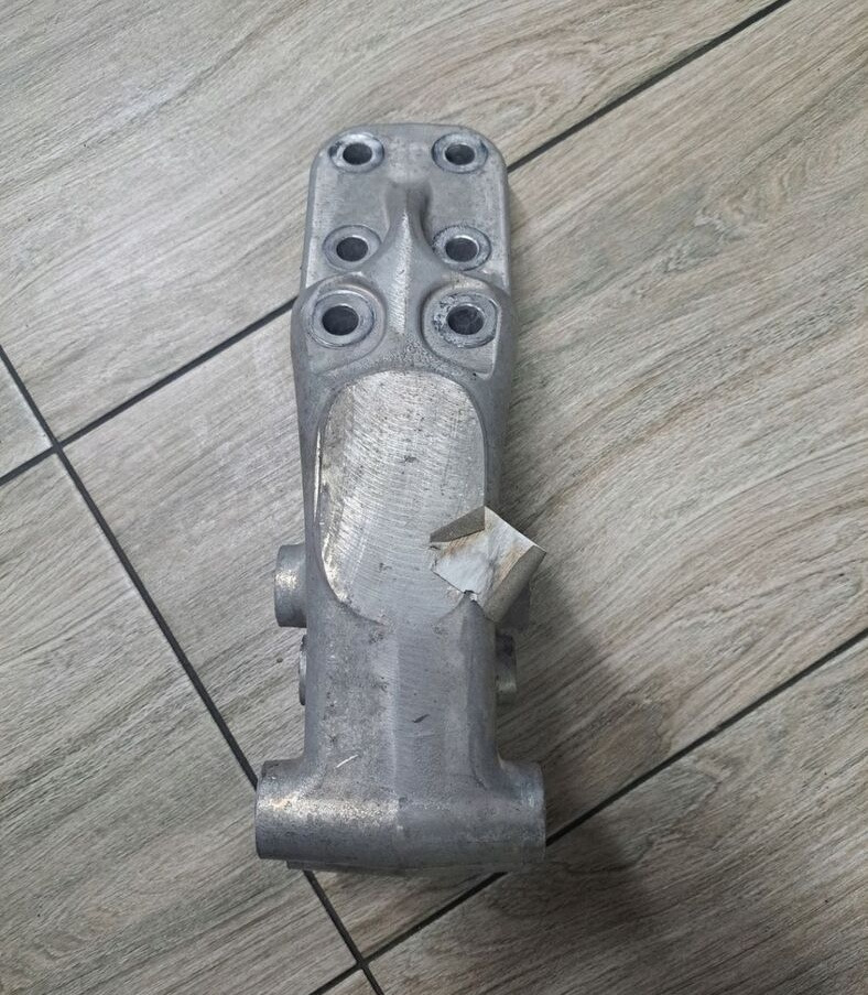 VOLVO MOCOWANIE ALUMINIOWE ZAWIESZENIA KABINY TYŁ VOLVO FH 5 FH 4 - Cab suspension for Truck: picture 4 VOLVO MOCOWANIE ALUMINIOWE ZAWIESZENIA KABINY TYŁ VOLVO FH 5 FH 4 - Cab suspension for Truck: picture 4