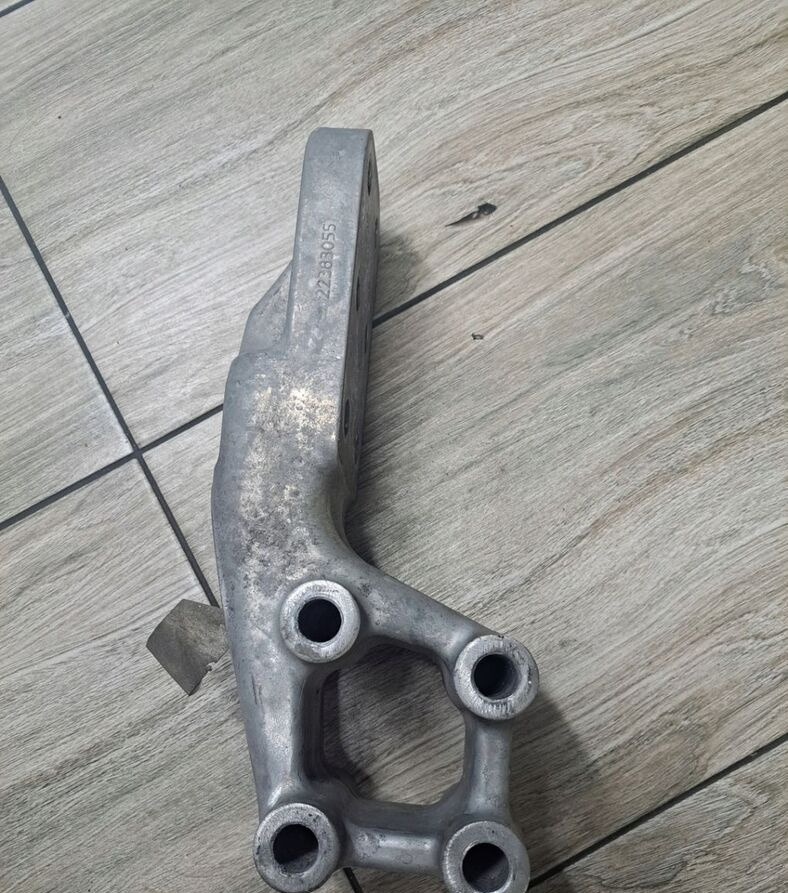 VOLVO MOCOWANIE ALUMINIOWE ZAWIESZENIA KABINY TYŁ VOLVO FH 5 FH 4 - Cab suspension for Truck: picture 2 VOLVO MOCOWANIE ALUMINIOWE ZAWIESZENIA KABINY TYŁ VOLVO FH 5 FH 4 - Cab suspension for Truck: picture 2