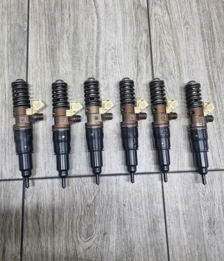 Volvo POMPO E POMPOWTRYSKI KOMPLET FH 4 16 D16K EURO 6 22374644 Volvo VOLVO FH 4 16 D16K EURO 6 - Injector for Truck: picture 1 Volvo POMPO E POMPOWTRYSKI KOMPLET FH 4 16 D16K EURO 6 22374644 Volvo VOLVO FH 4 16 D16K EURO 6 - Injector for Truck: picture 1