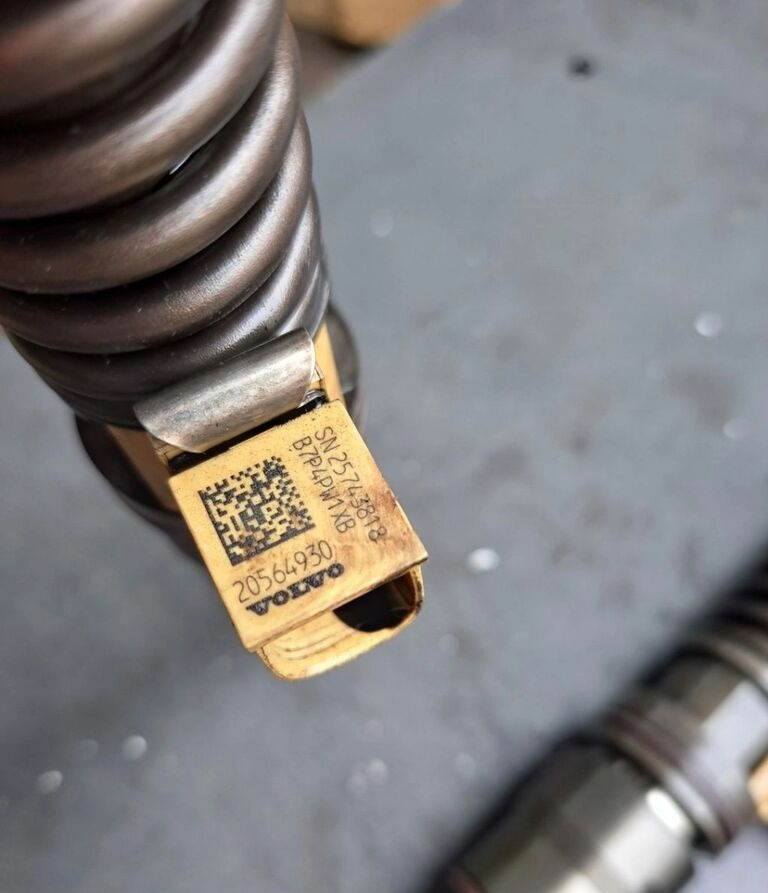 Volvo POMPOWTRYSKI KOMPLET FH 16 D16 20564930 Volvo - Injector for Truck: picture 2 Volvo POMPOWTRYSKI KOMPLET FH 16 D16 20564930 Volvo - Injector for Truck: picture 2