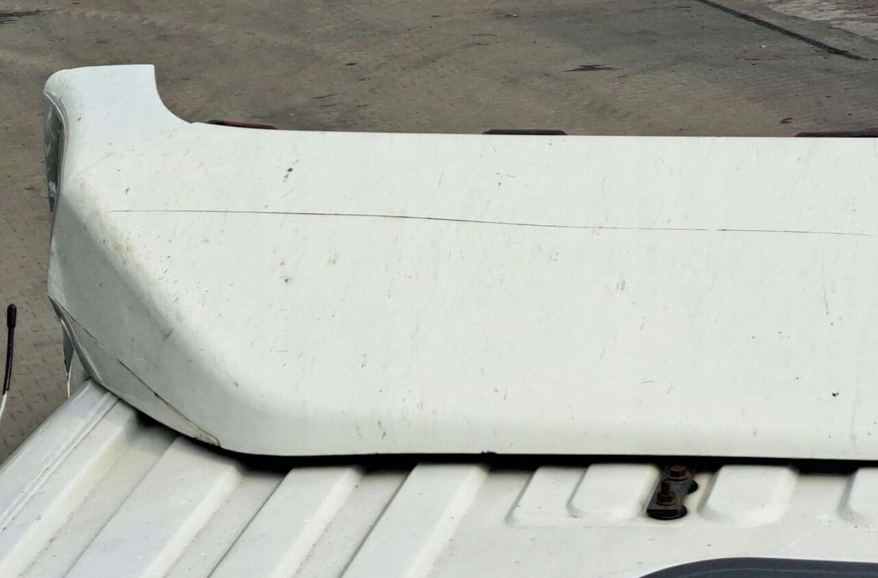 Volvo Y OWIEWKI KABINY KOMPLET FH 12 13 XL ORYGINAŁ Volvo - Aerodynamics/ Spoiler for Truck: picture 2 Volvo Y OWIEWKI KABINY KOMPLET FH 12 13 XL ORYGINAŁ Volvo - Aerodynamics/ Spoiler for Truck: picture 2