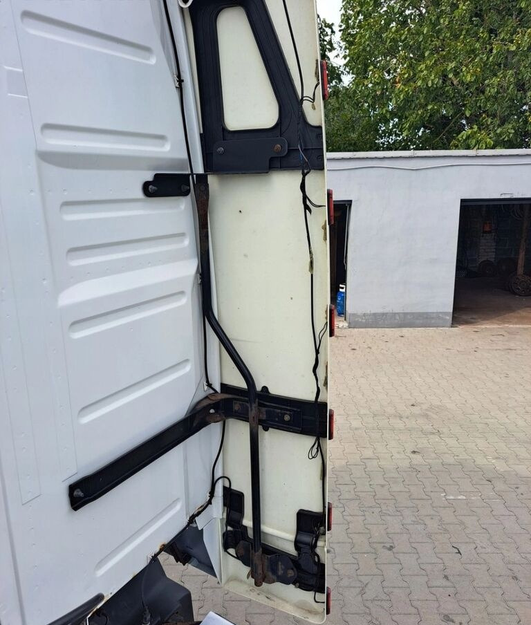 Volvo Y OWIEWKI KABINY KOMPLET FH 12 13 XL ORYGINAŁ Volvo - Aerodynamics/ Spoiler for Truck: picture 1 Volvo Y OWIEWKI KABINY KOMPLET FH 12 13 XL ORYGINAŁ Volvo - Aerodynamics/ Spoiler for Truck: picture 1