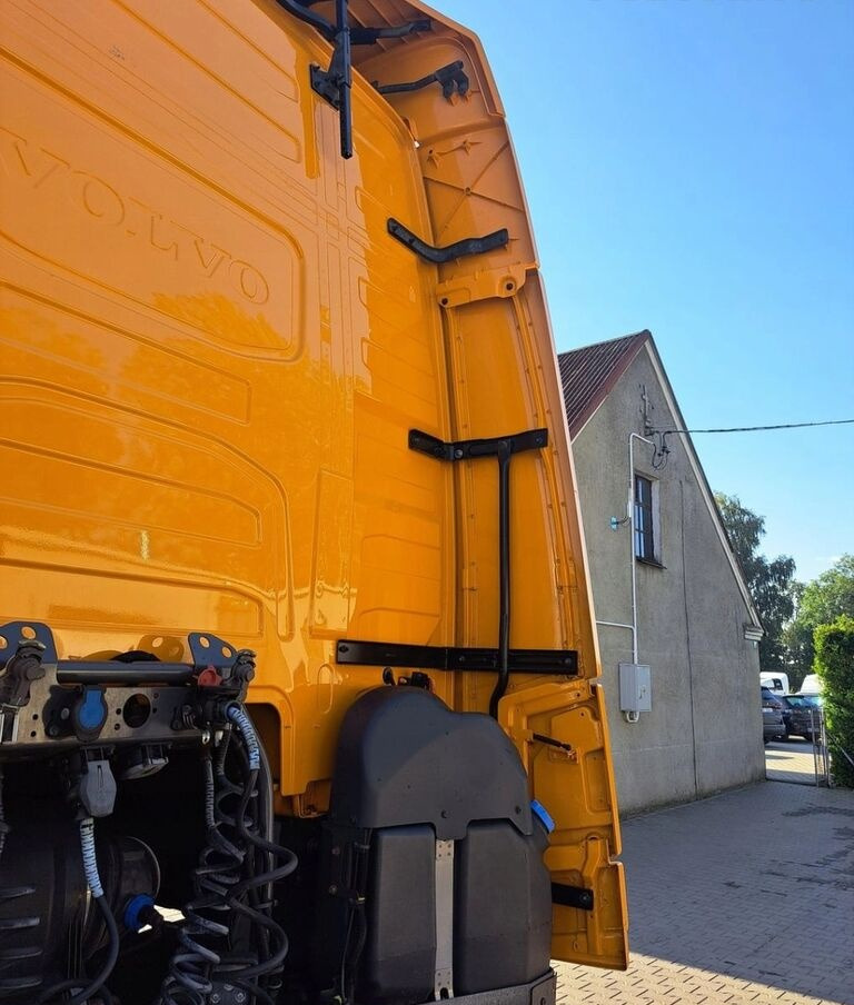 Volvo Y OWIEWKI KABINY KOMPLET FH 4 EURO 6 GLOBETROTTER Volvo FH4 Euro 6 Globetrotter - Aerodynamics/ Spoiler for Truck: picture 4 Volvo Y OWIEWKI KABINY KOMPLET FH 4 EURO 6 GLOBETROTTER Volvo FH4 Euro 6 Globetrotter - Aerodynamics/ Spoiler for Truck: picture 4