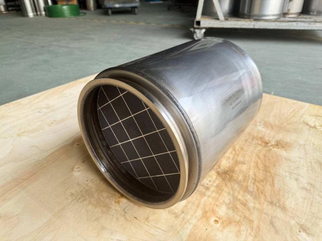 MAN Roetfilter / Partikelfilter / FAP TGX, TGS 81151030164, 81151039130, 8115103 - Exhaust system for Truck: picture 2 MAN Roetfilter / Partikelfilter / FAP TGX, TGS 81151030164, 81151039130, 8115103 - Exhaust system for Truck: picture 2