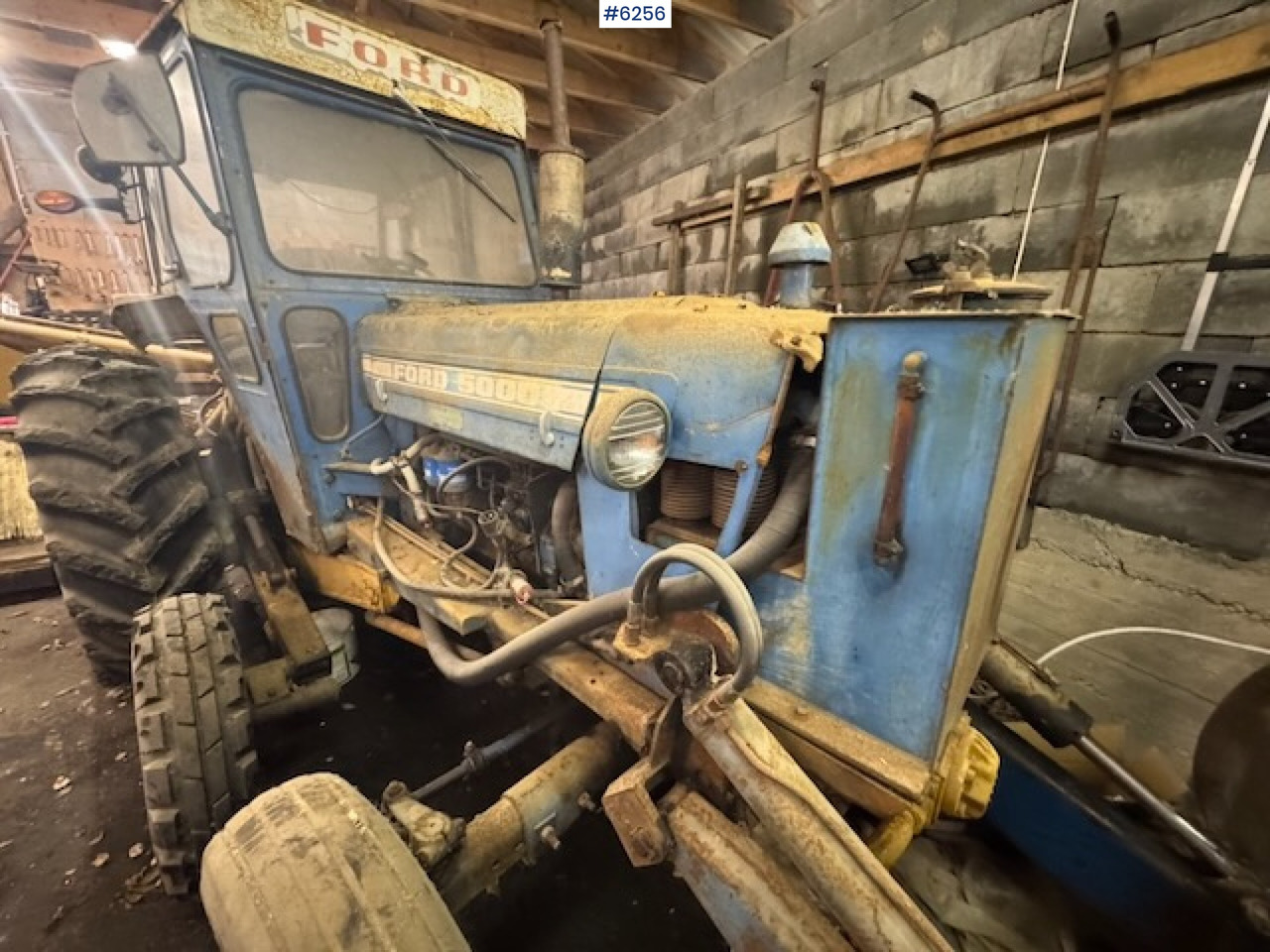 1968 Ford 5000 w/ digger, front cutter and 3 buckets! on lease 1968 Ford 5000 w/ digger, front cutter and 3 buckets!: picture 16