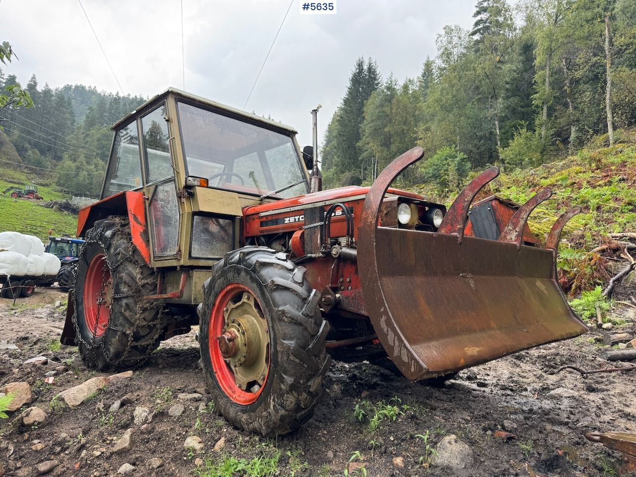 1981 Zetor 5945 forest-equipped - Farm tractor: picture 3 1981 Zetor 5945 forest-equipped - Farm tractor: picture 3