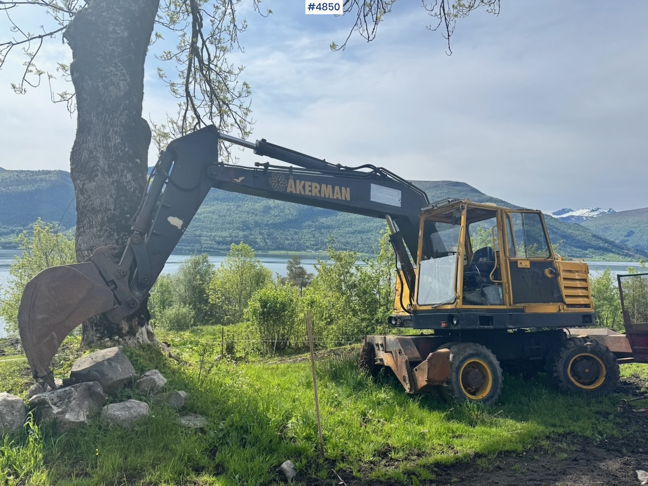 1983 Åkerman H7 Wheeled excavator with digging bucket - Wheel excavator: picture 1 1983 Åkerman H7 Wheeled excavator with digging bucket - Wheel excavator: picture 1