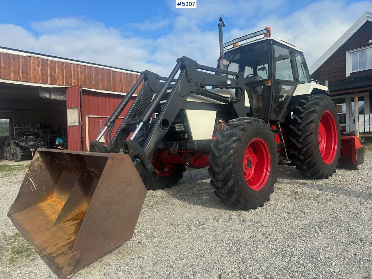 1983 David Brown Case 1690 4x4 w/ front loader, bucket and snow blower. Engine overhauled. WATCH VIDEO. - Farm tractor: picture 1 1983 David Brown Case 1690 4x4 w/ front loader, bucket and snow blower. Engine overhauled. WATCH VIDEO. - Farm tractor: picture 1