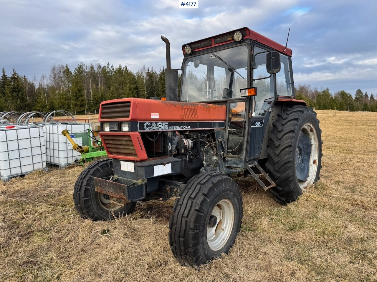 1986 Case International 685 4x2 - Farm tractor: picture 2 1986 Case International 685 4x2 - Farm tractor: picture 2