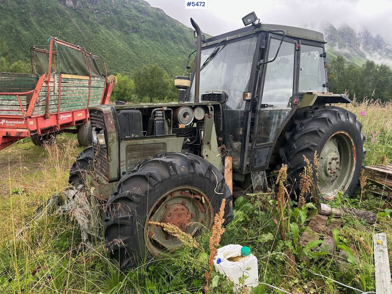 1988 Massey-Ferguson 375 tractor w/ front loader, earthmoving bucket and snow bucket. - Farm tractor: picture 1 1988 Massey-Ferguson 375 tractor w/ front loader, earthmoving bucket and snow bucket. - Farm tractor: picture 1