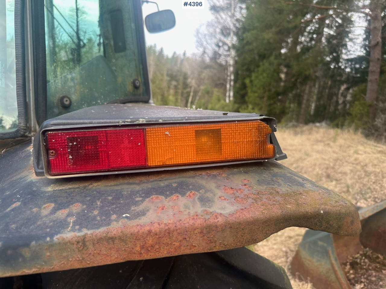 Farm tractor 1991 Massey-Ferguson 3060 4x4 tractor. Rep. object: picture 12