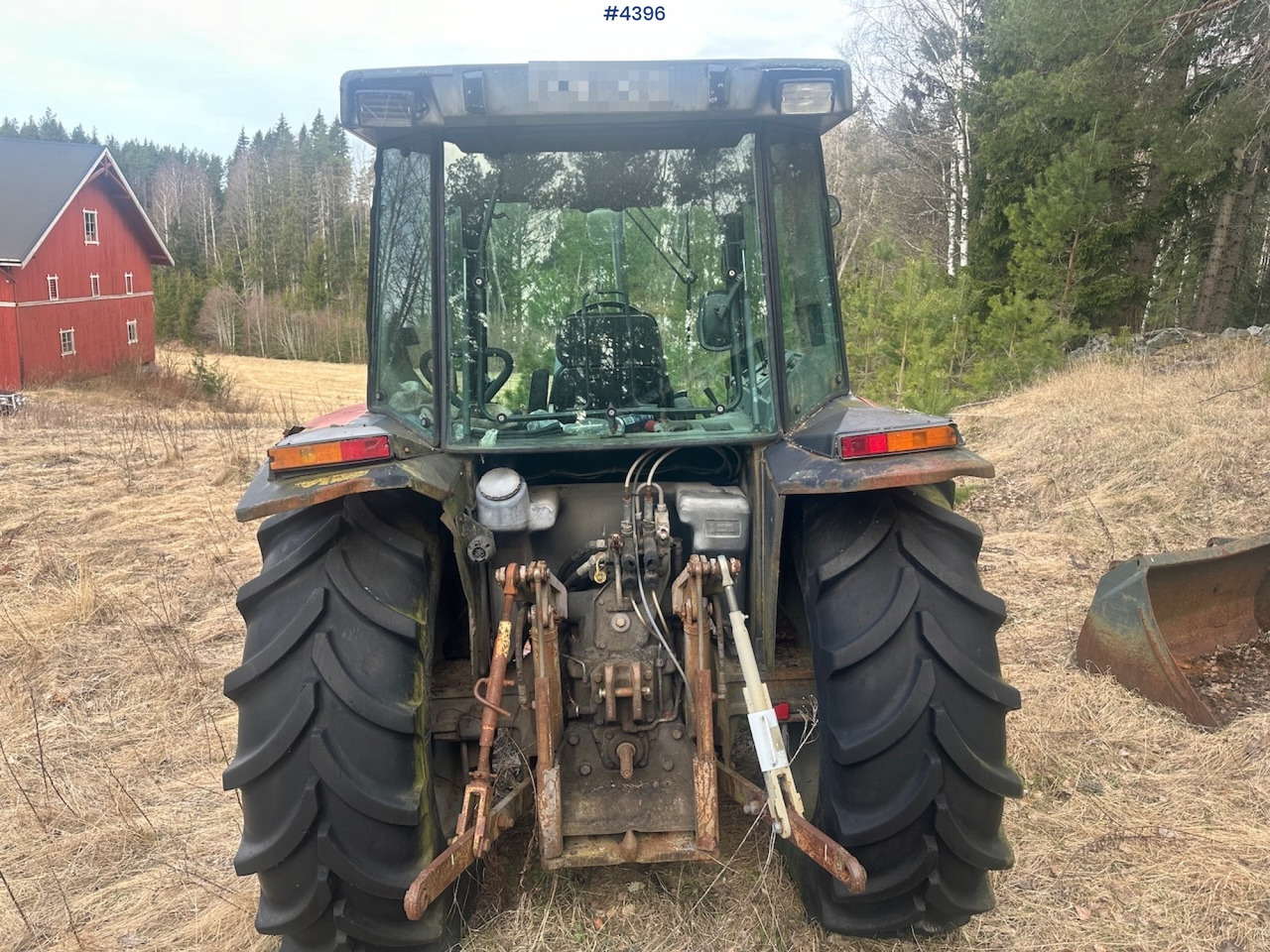 Farm tractor 1991 Massey-Ferguson 3060 4x4 tractor. Rep. object: picture 6