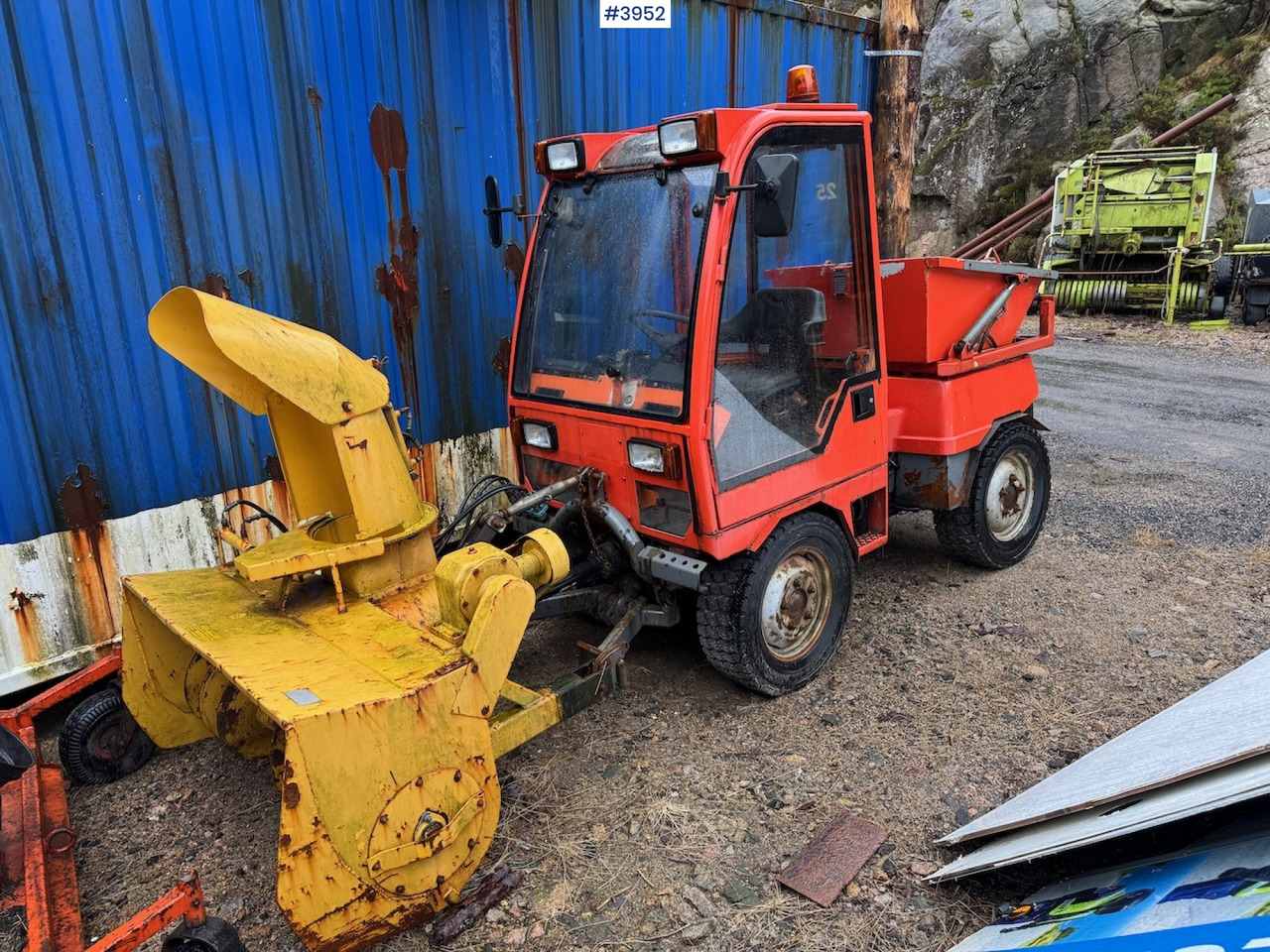 1996 Holder 240 with some equipment - Farm tractor: picture 2 1996 Holder 240 with some equipment - Farm tractor: picture 2